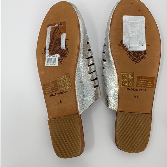 Free People Slice of Sun flat slide shoe mule silver metallic crinkle new 7.5 - Picture 7 of 7